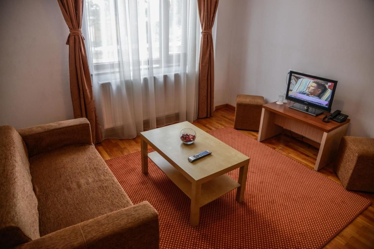 Отель Hotel Posada Рымнику-Вылча-21